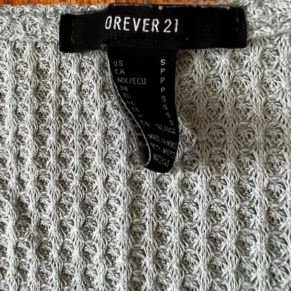 Forever21 crop top - Picture 3 of 8
